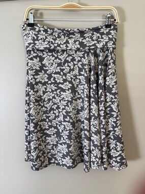 Max Studio Gray Floral Midi Skirt